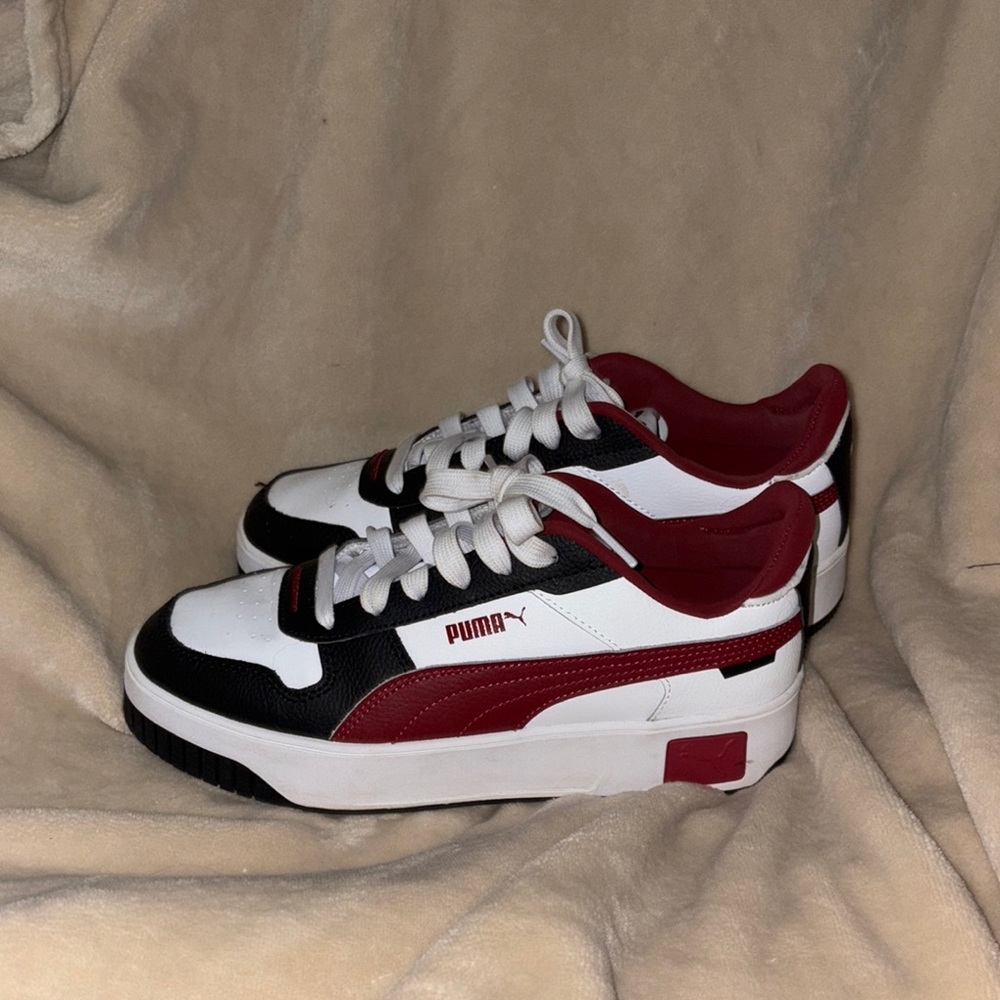 Women’s Puma Carina Street Sneakers